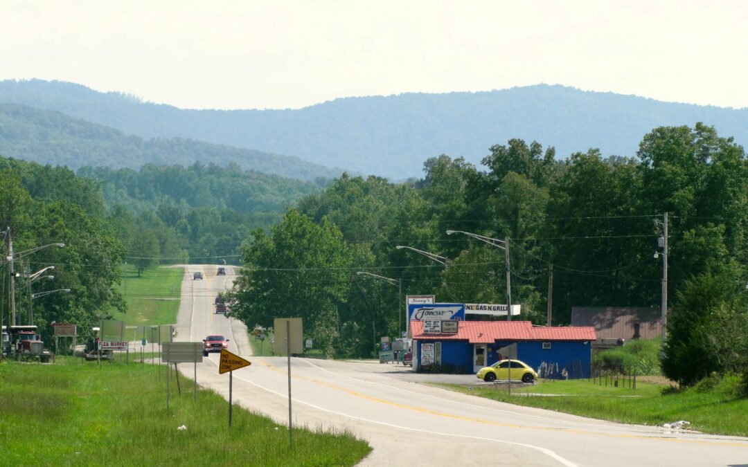 tennessee kentucky stateline looking into scott county